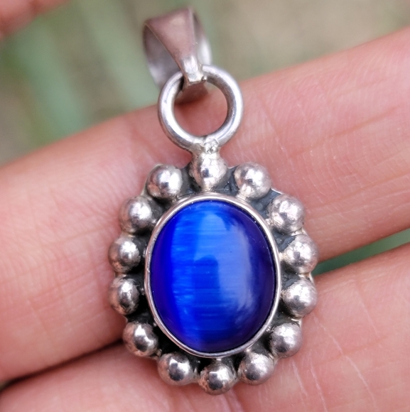 925 Sterling Silver Jewelry - Southwestern 925 sterling silver vintage blue cat's eye necklace pendant